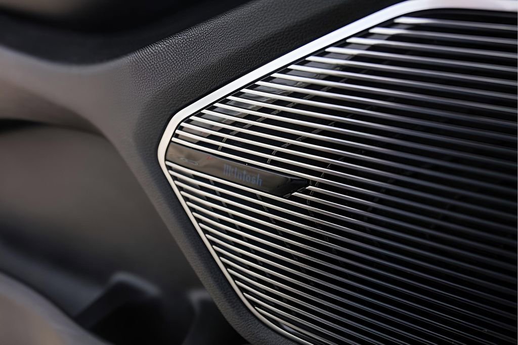 Used 2022 Jeep Grand Cherokee Overland image 25