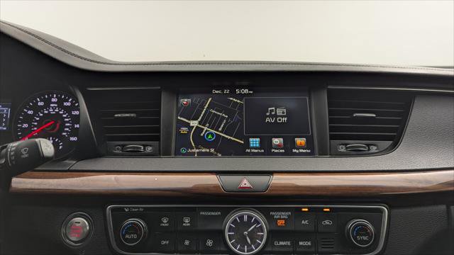 Used 2017 Kia Cadenza Premium w/ Luxury Package image 26