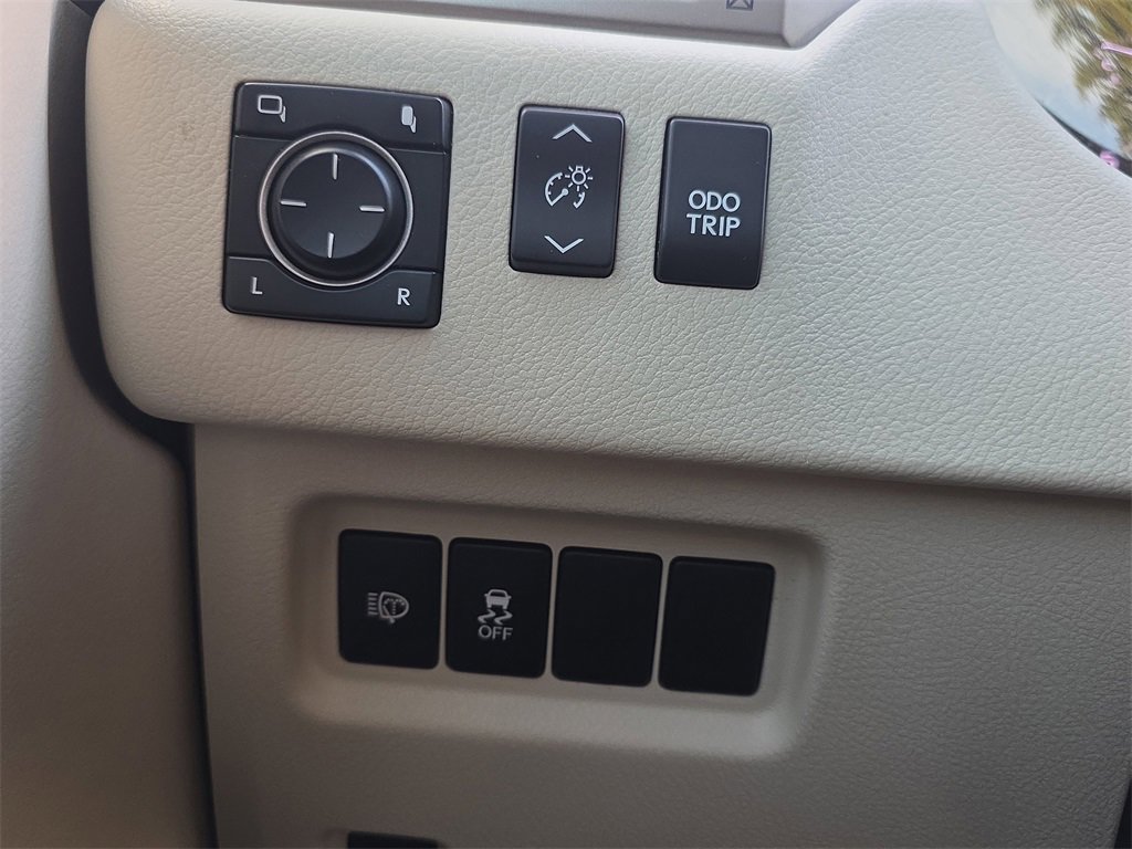 Used 2015 Lexus GX 460 image 27