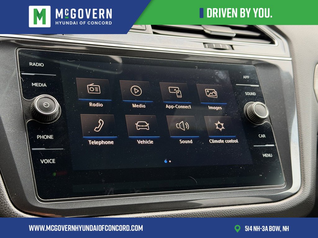 Used 2020 Volkswagen Tiguan SE R-Line w/ 3rd Row Seat Package image 10