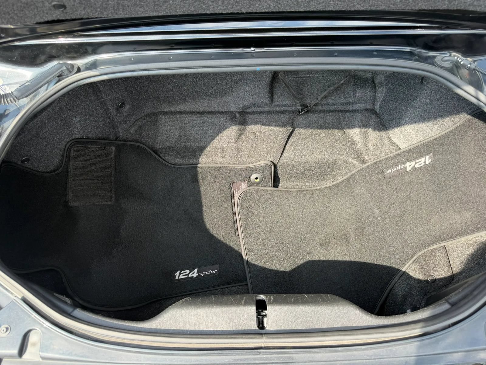 Used 2020 FIAT 124 Spider Lusso RWD image 19
