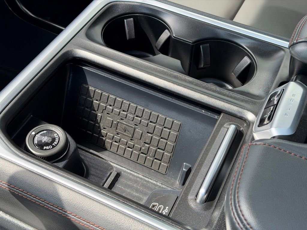 Used 2025 Ford Expedition Active AWD/4WD image 14