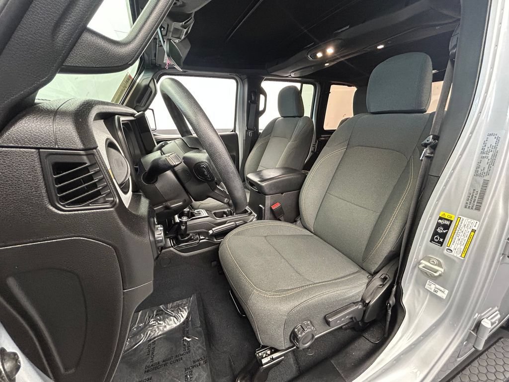 Used 2024 Jeep Wrangler Unlimited Sport AWD/4WD image 44