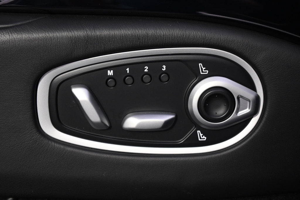 Used 2020 Aston Martin V8 Vantage Coupe RWD image 17