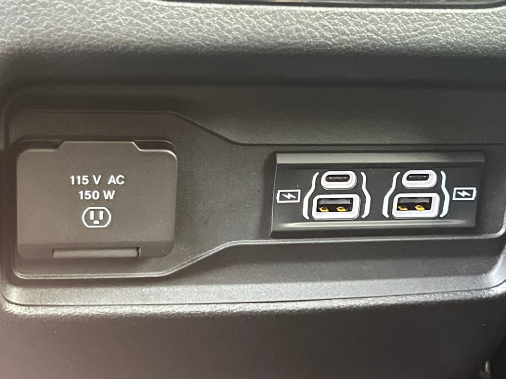 New 2025 Jeep Grand Cherokee L Overland w/ Luxury Tech Group IV image 23