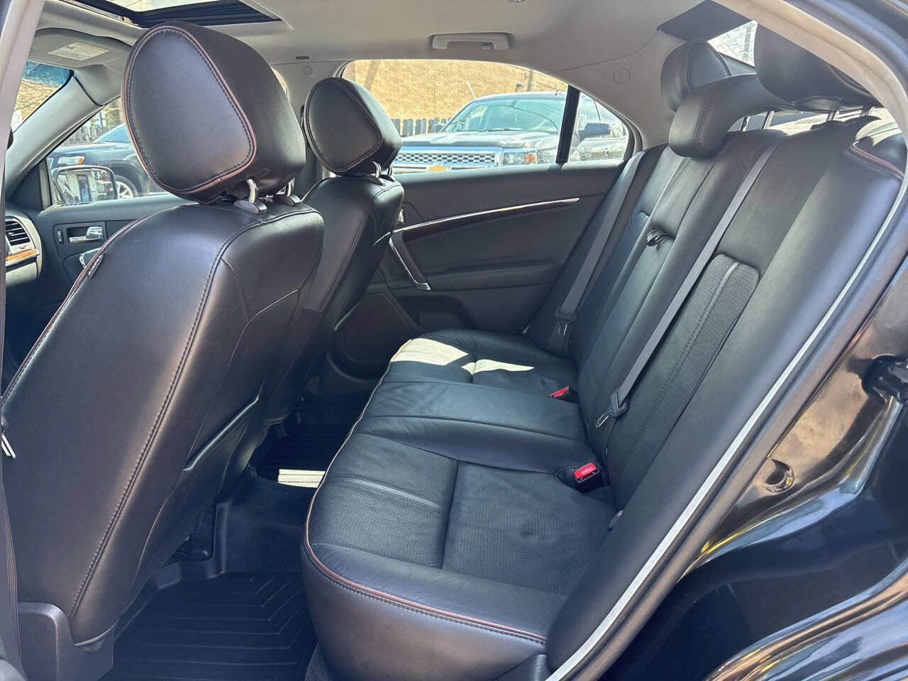 Used 2012 Lincoln MKZ FWD image 19