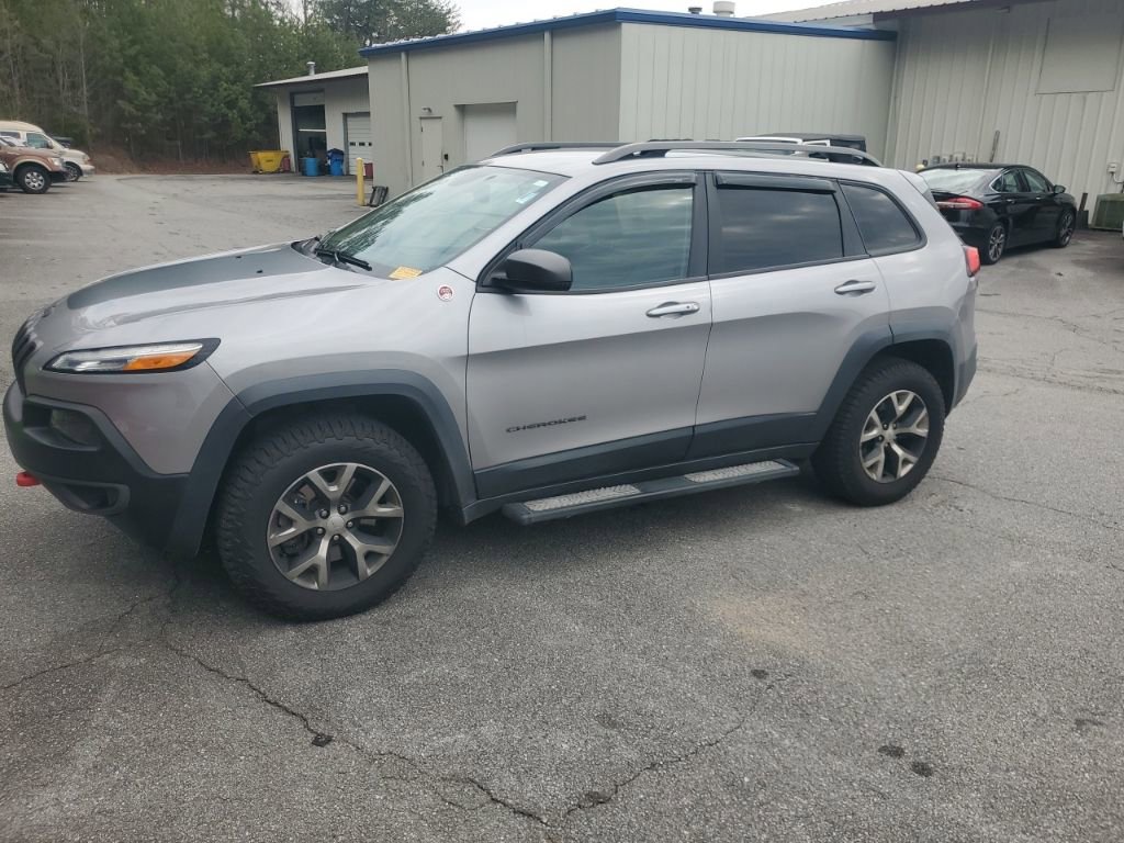Used 2018 Jeep Cherokee Trailhawk