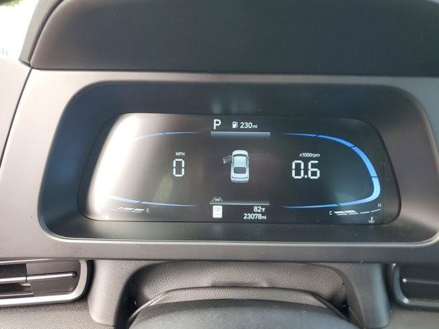 Certified 2025 Hyundai Elantra Sport image 23