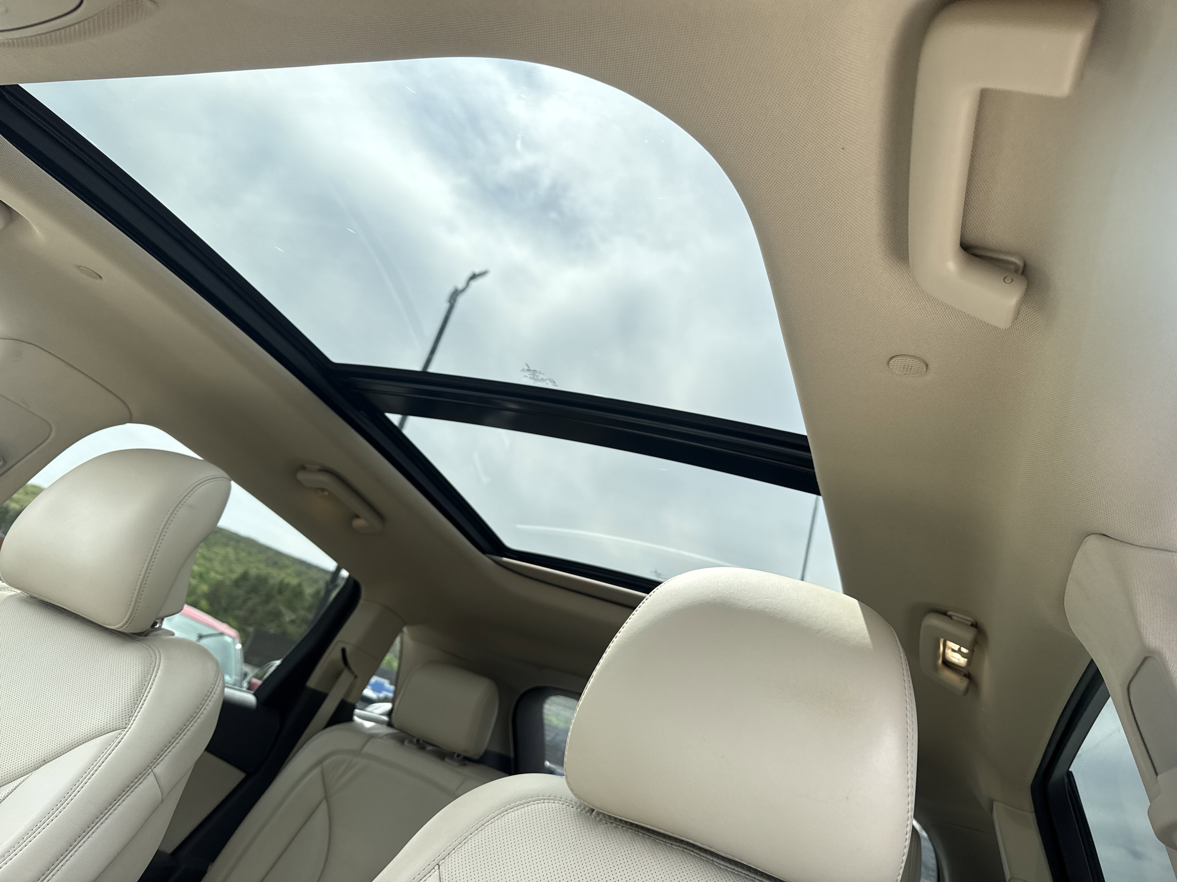 Used 2016 Lincoln MKX Reserve w/ Climate Package AWD/4WD image 28