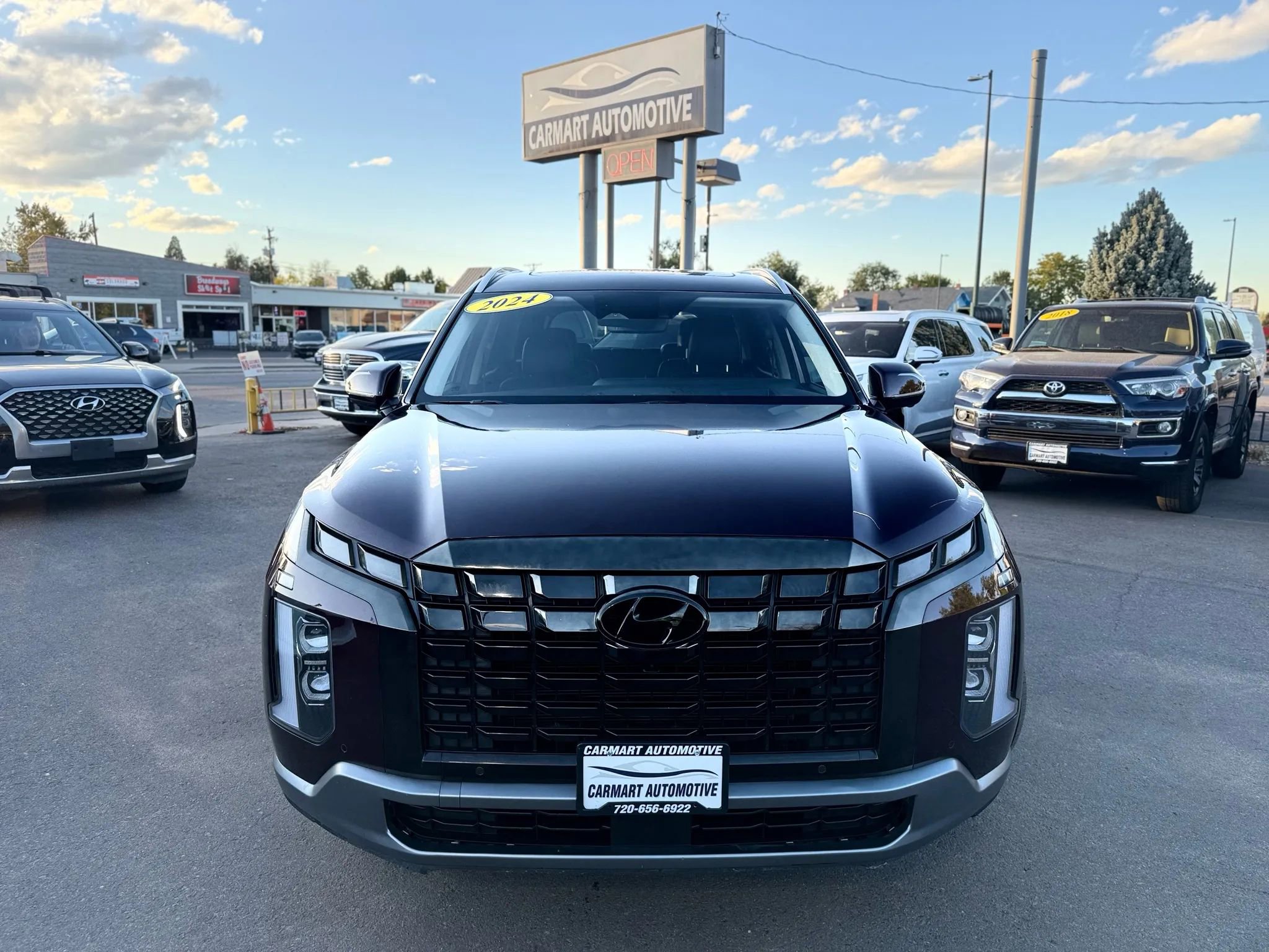 Used 2024 Hyundai Palisade Limited AWD/4WD image 3