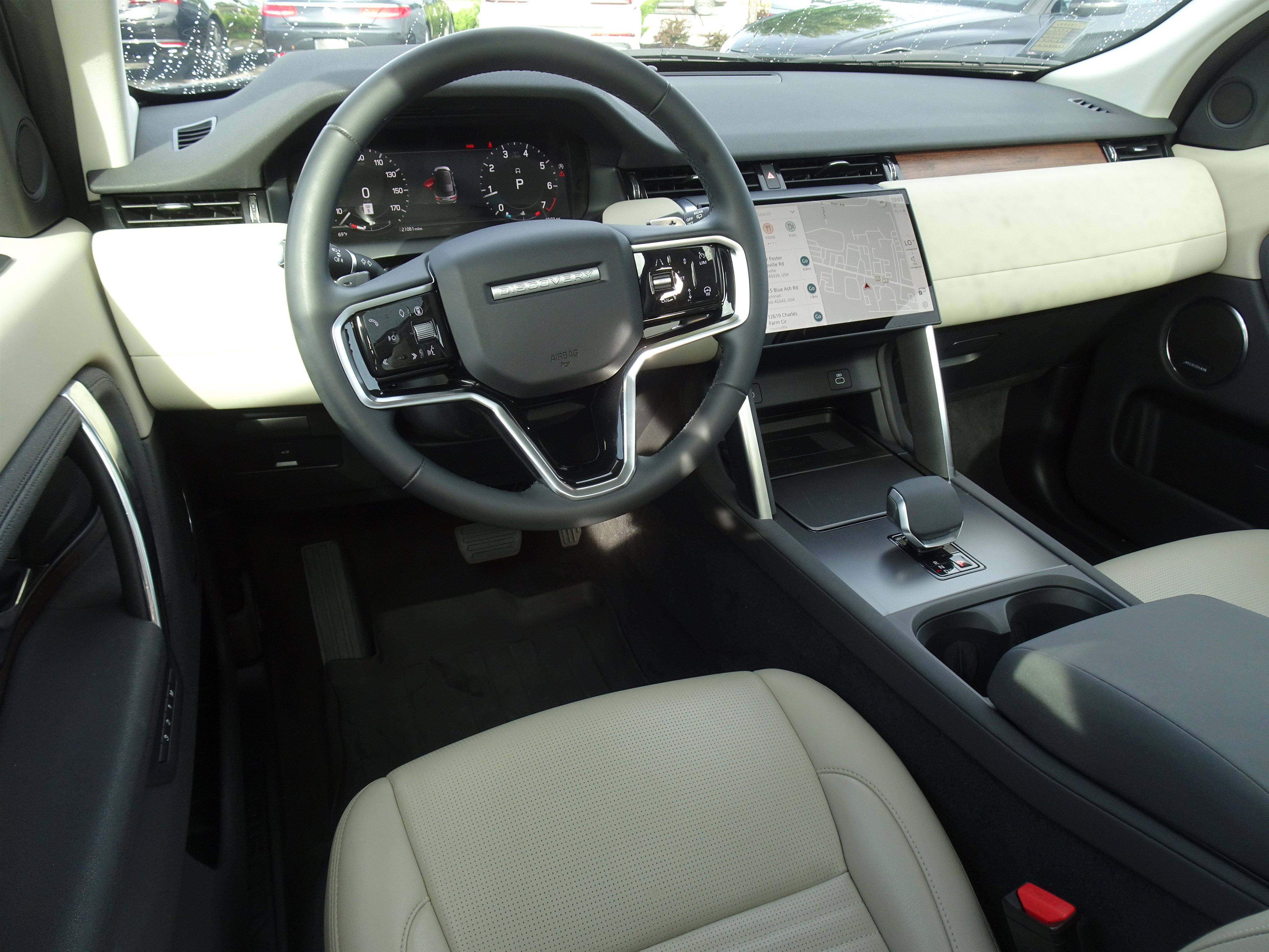 Used 2025 Land Rover Discovery Sport S AWD/4WD image 11