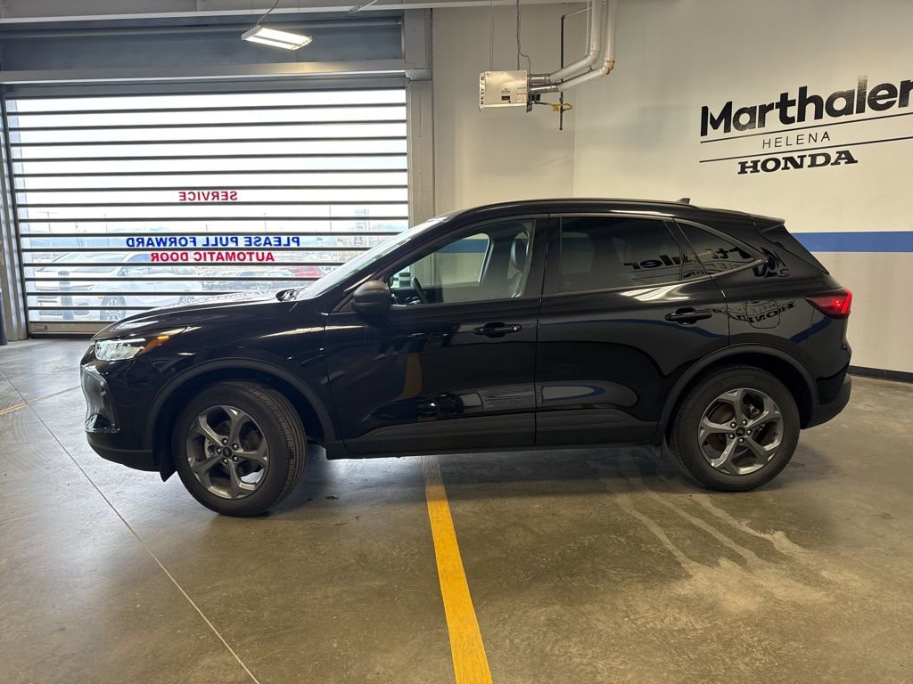 Used 2025 Ford Escape ST-Line AWD/4WD image 8