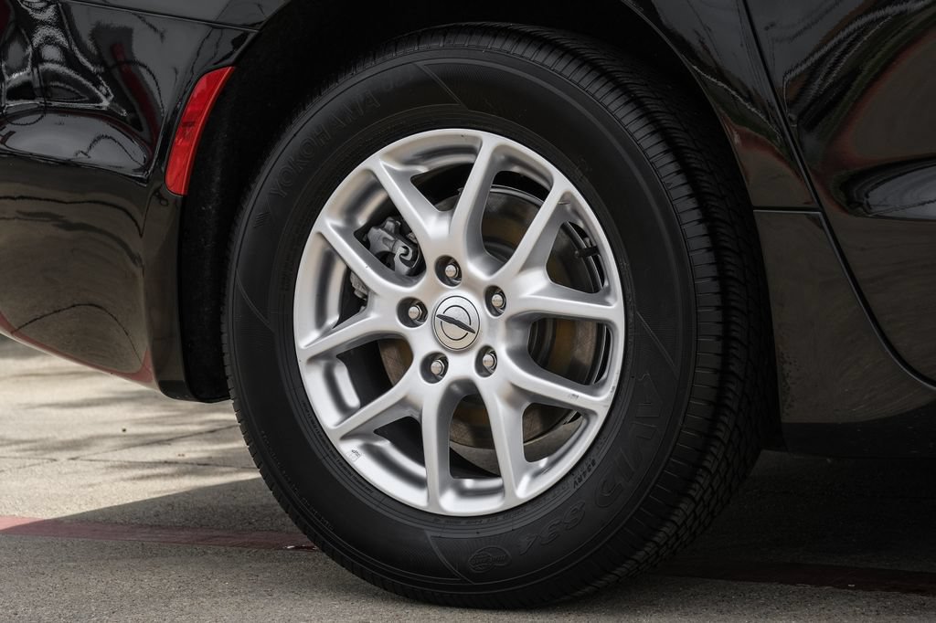 Used 2024 Chrysler Pacifica Touring-L FWD image 71