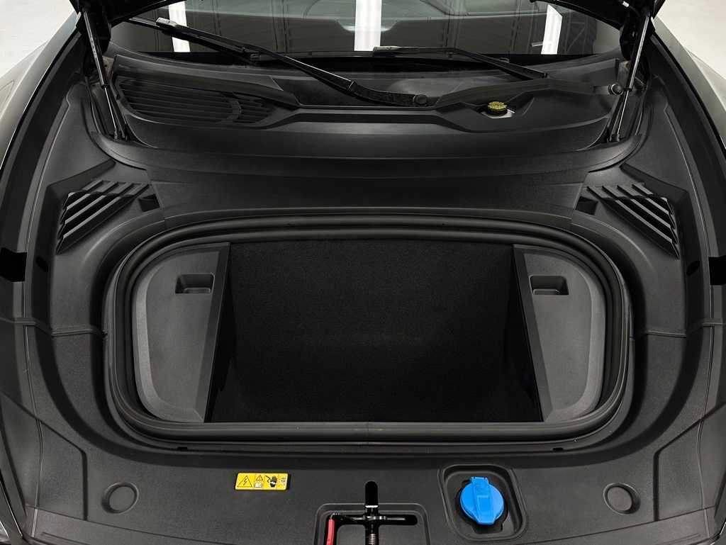 Used 2023 Audi RS e-tron GT w/ Carbon Performance Package image 38