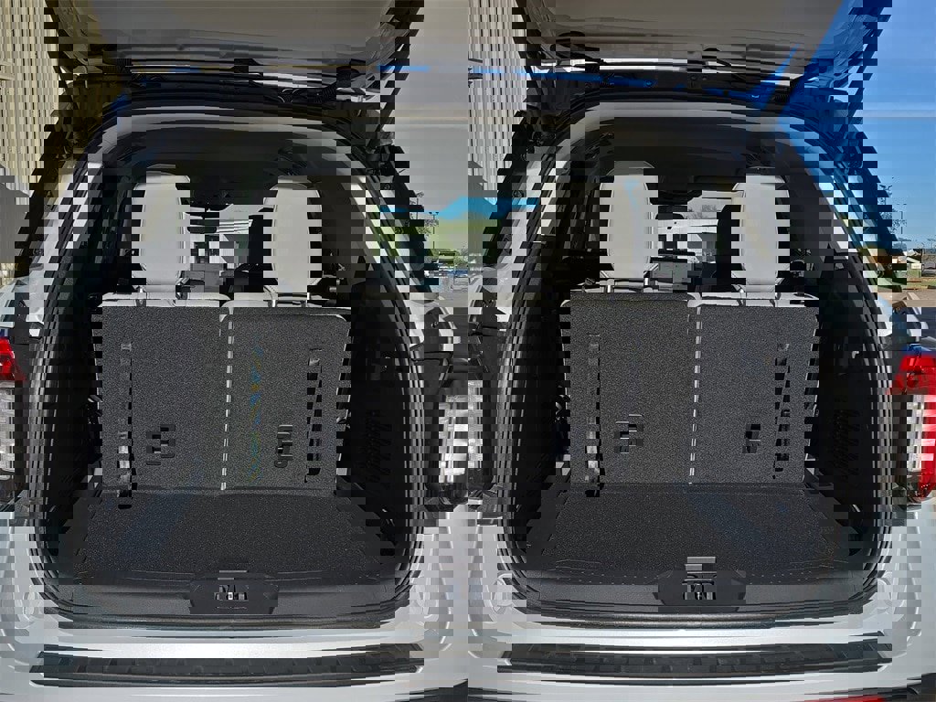 New 2026 Ford Explorer Active w/ Active Comfort Package image 13