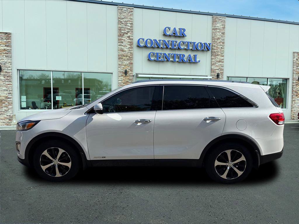 Used 2017 Kia Sorento EX w/ EX Advanced Touring Package image 2