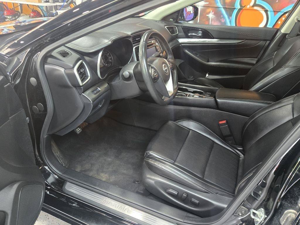 Used 2023 Nissan Maxima SL FWD image 11