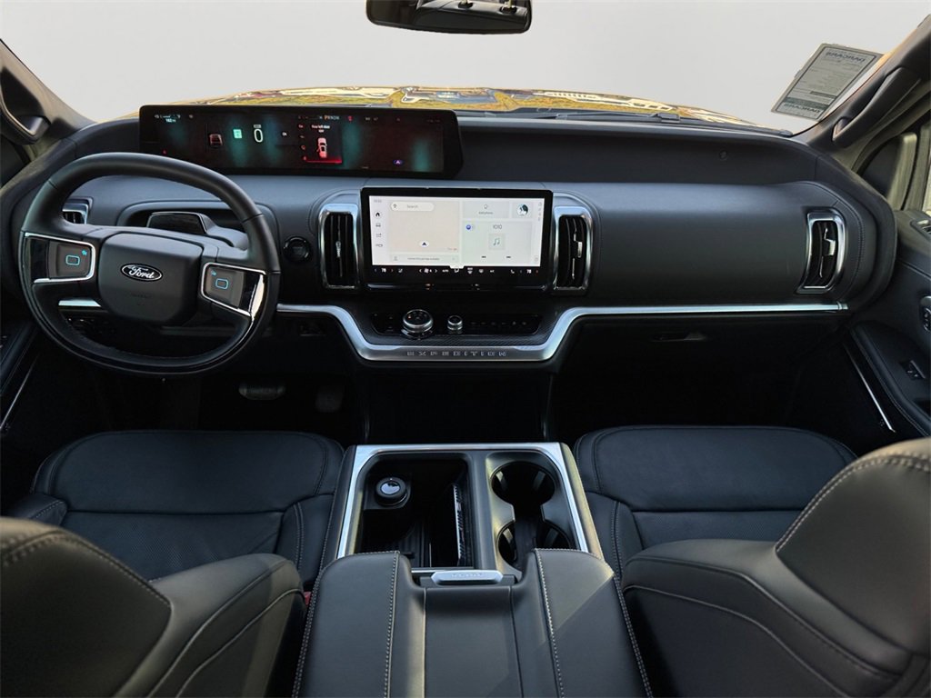 Used 2025 Ford Expedition Platinum w/ Stealth Appearance Package image 17