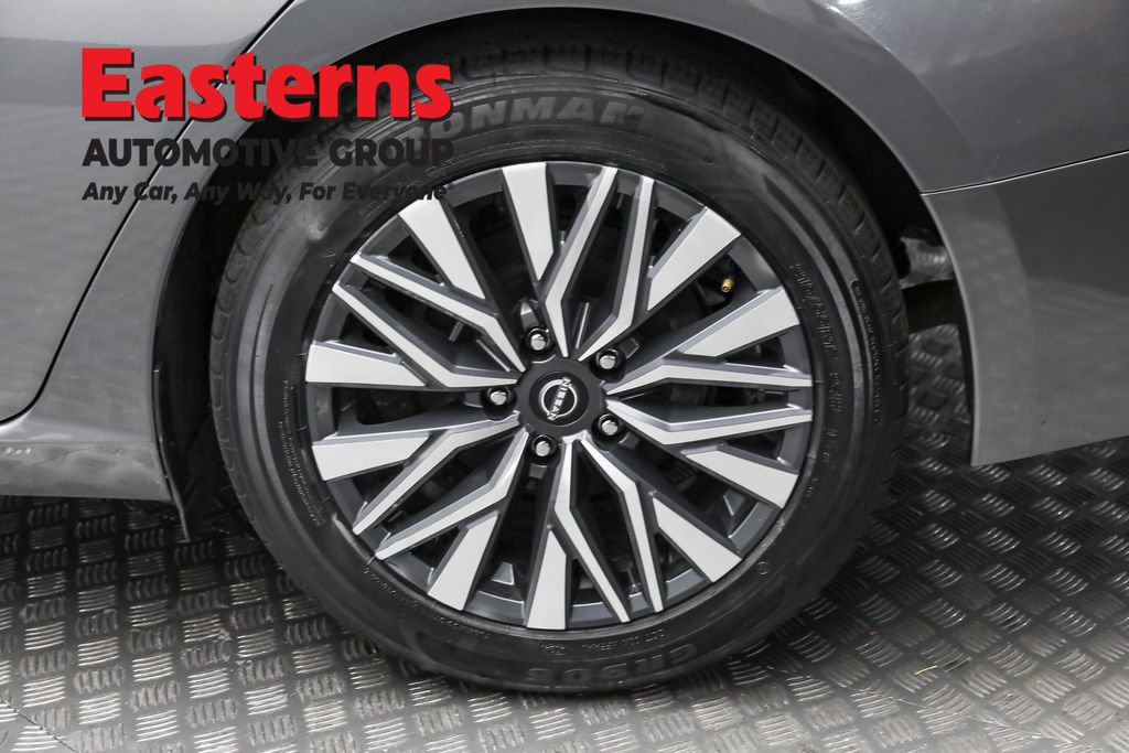 Used 2024 Nissan Altima 2.5 SV image 8
