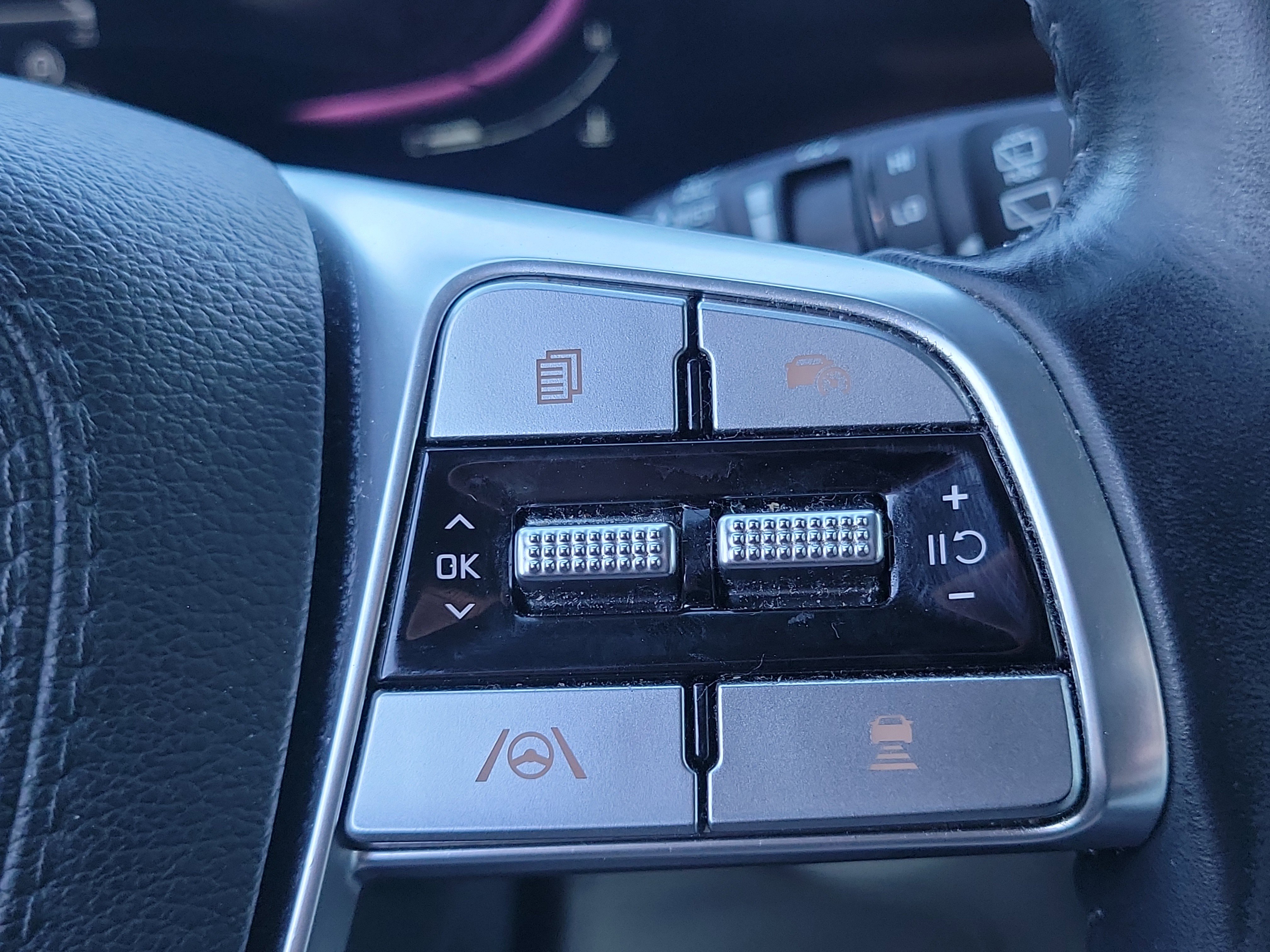 Used 2023 Kia Telluride S image 8