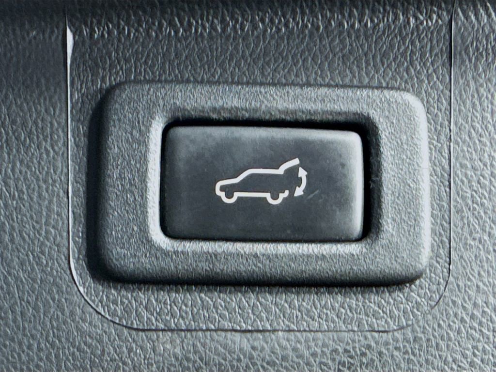 Used 2018 Subaru Outback 2.5i Limited image 32