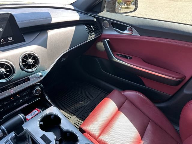 Used 2021 Kia Stinger GT1 RWD image 29