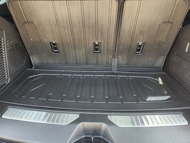 Used 2026 GMC Yukon Denali Ultimate w/ LPO, Floor Liner Package AWD/4WD image 35