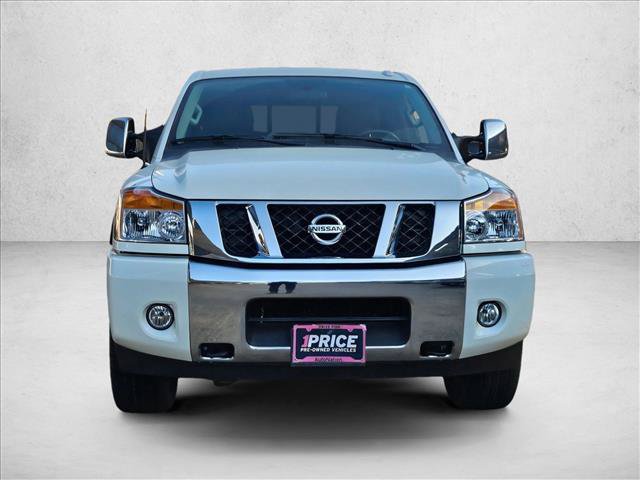 Used 2015 Nissan Titan SV w/ SV Value Truck Package AWD/4WD image 4