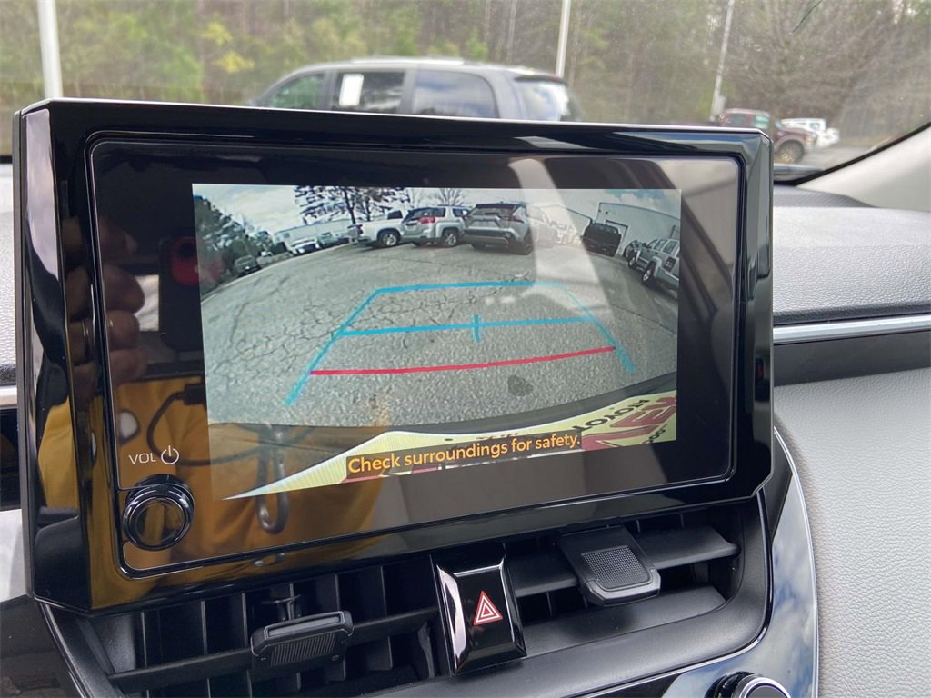 Used 2025 Toyota Corolla Cross L image 21