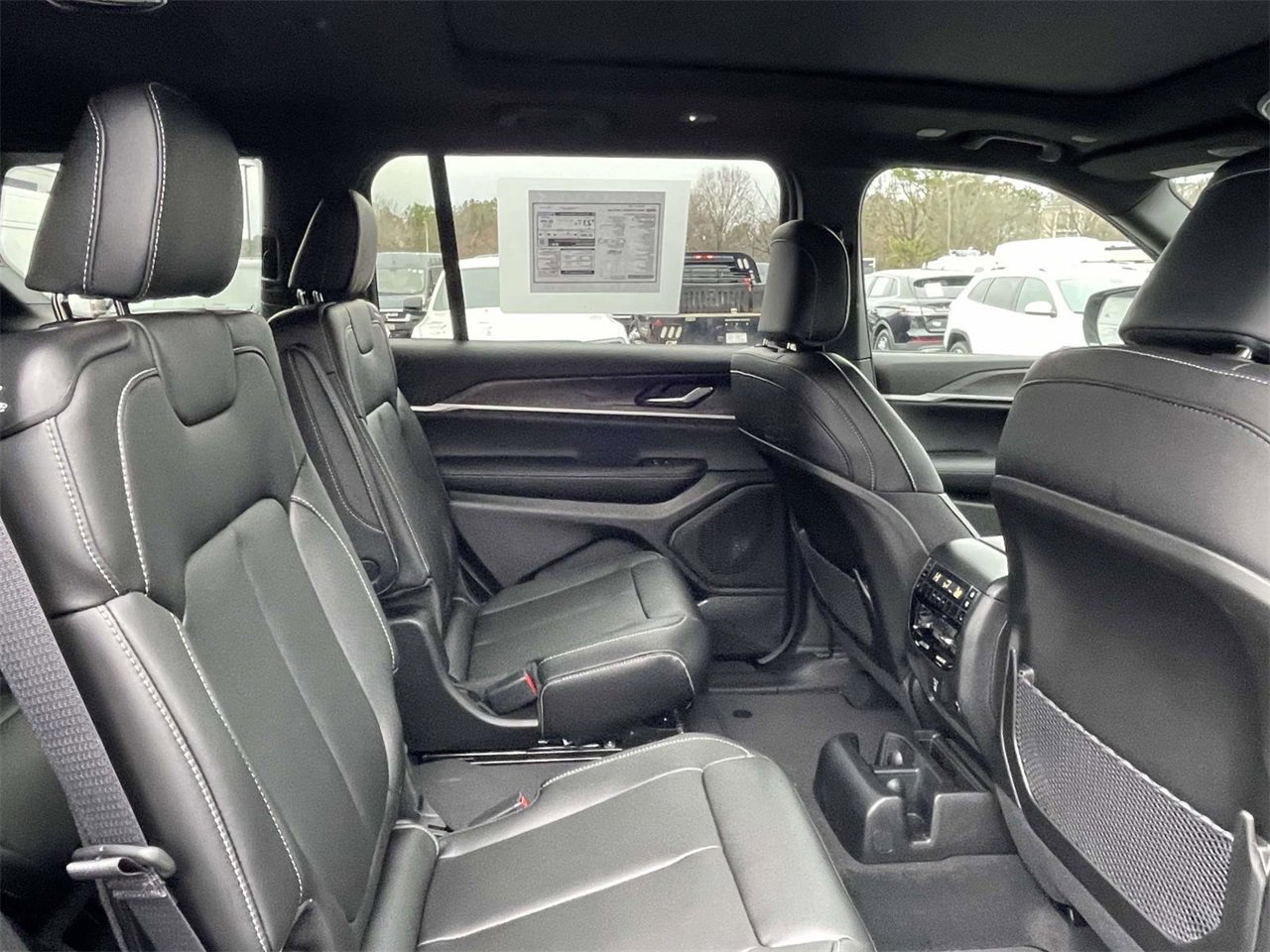 New 2025 Jeep Grand Cherokee L Limited image 19