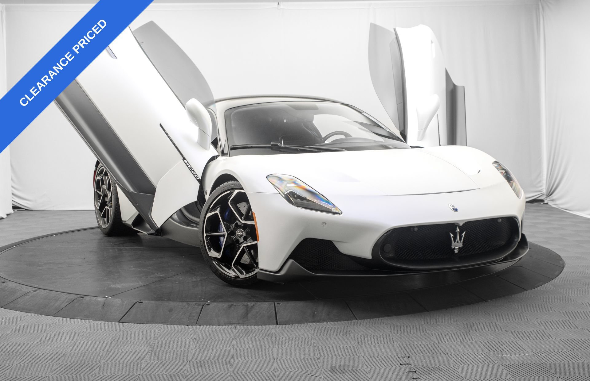 Used 2022 Maserati MC20 Coupe RWD image 10
