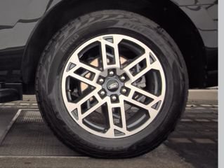 Used 2025 Ford Expedition Active AWD/4WD image 12