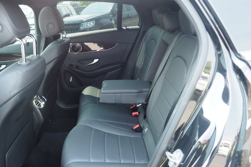 Used 2020 Mercedes-Benz GLC 300 4MATIC Coupe image 17