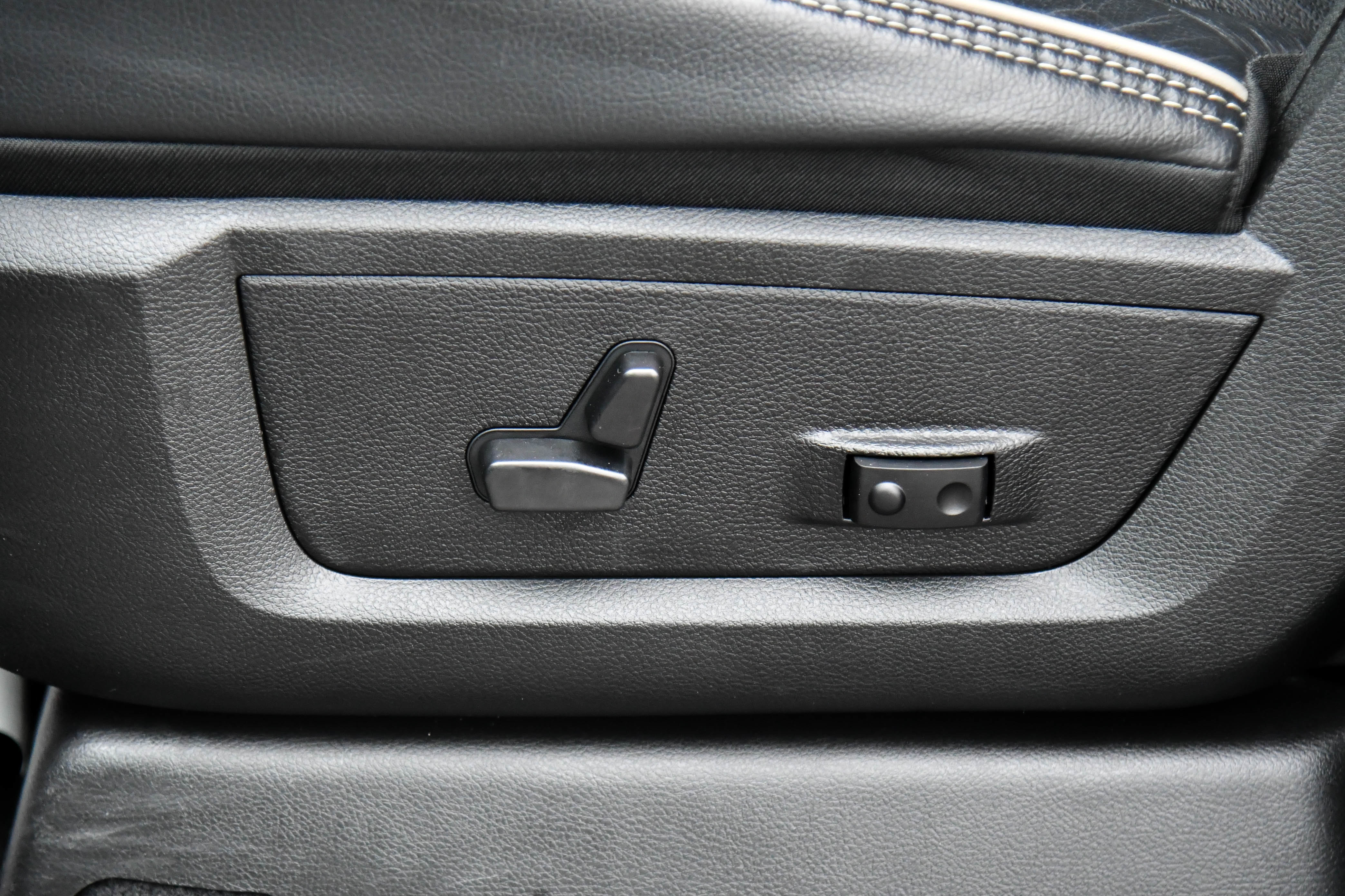 Used 2024 RAM 2500 Laramie image 19