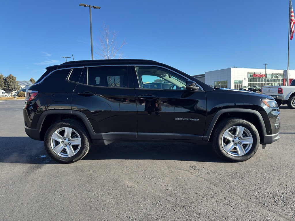 Used 2022 Jeep Compass Latitude w/ Convenience Group image 2