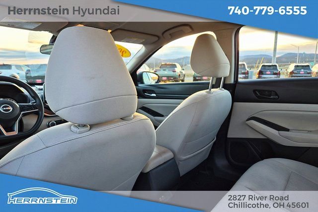 Used 2024 Nissan Altima 2.5 SV image 24