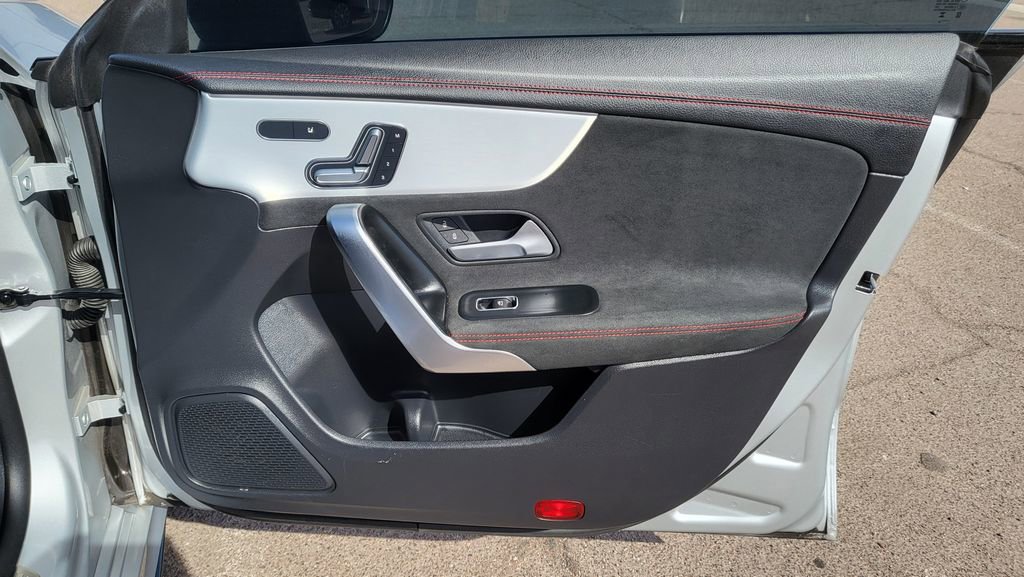 Used 2023 Mercedes-Benz CLA 35 AMG 4MATIC image 16