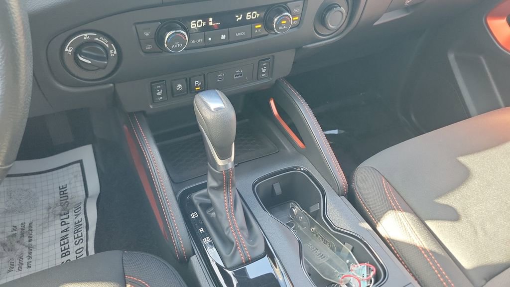 Used 2022 Nissan Frontier PRO-4X image 23