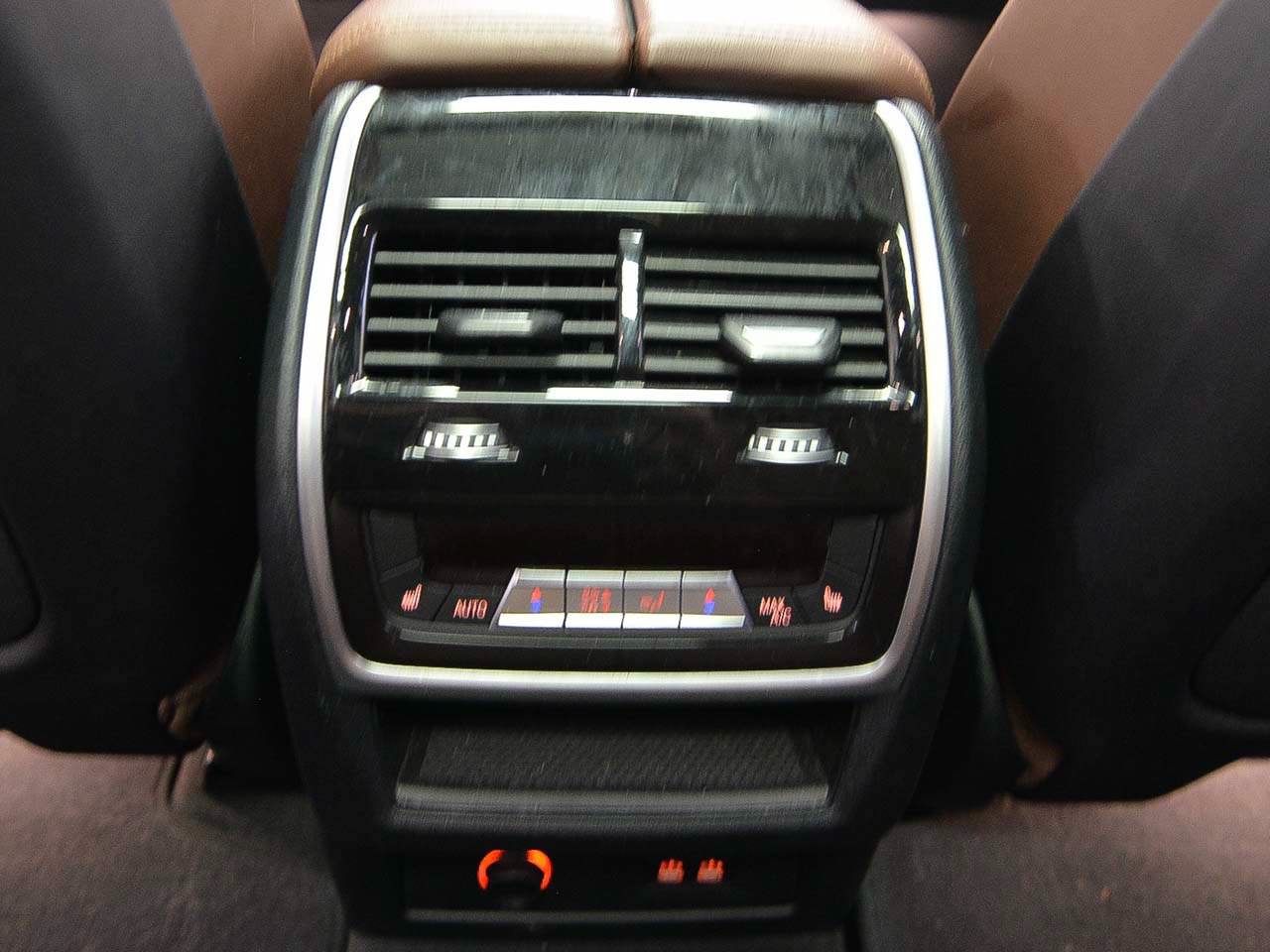Used 2024 BMW X5 xDrive50e w/ Executive Package AWD/4WD image 10