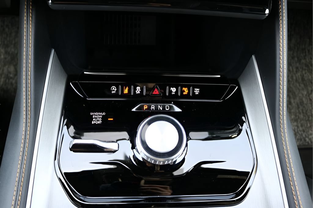 New 2026 Jeep Grand Wagoneer 4WD image 30