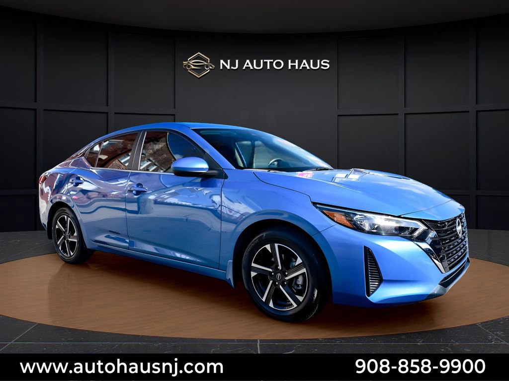 Used 2025 Nissan Sentra SV FWD image 1