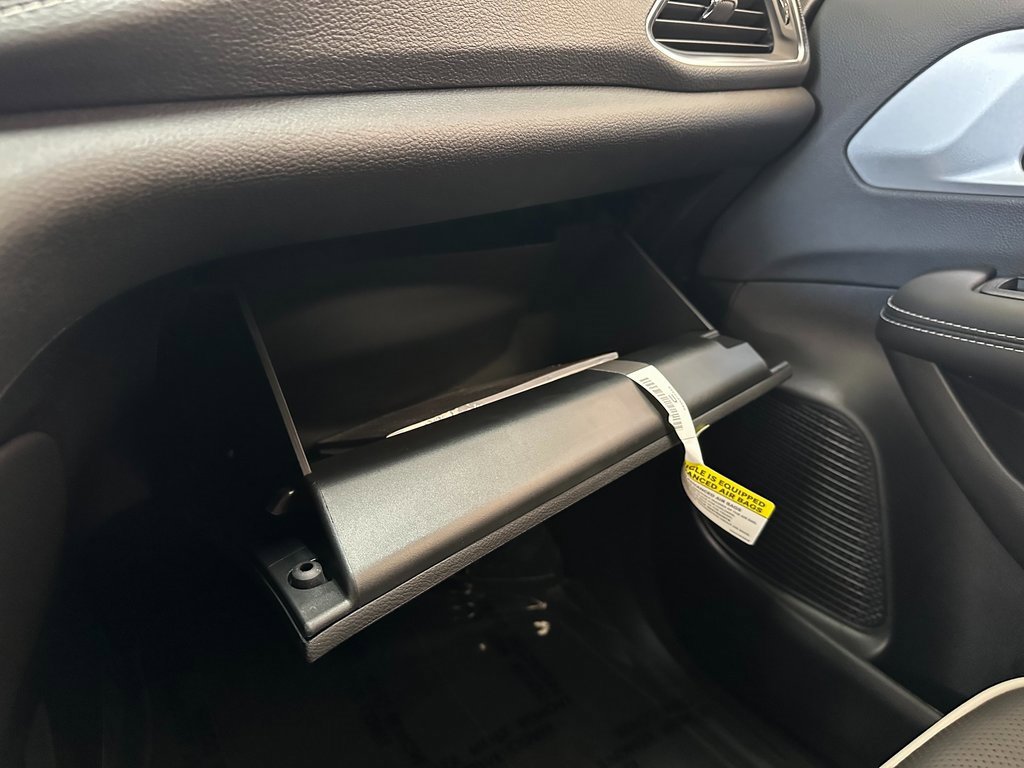 New 2026 Chrysler Pacifica Limited w/ S Appearance Package image 33