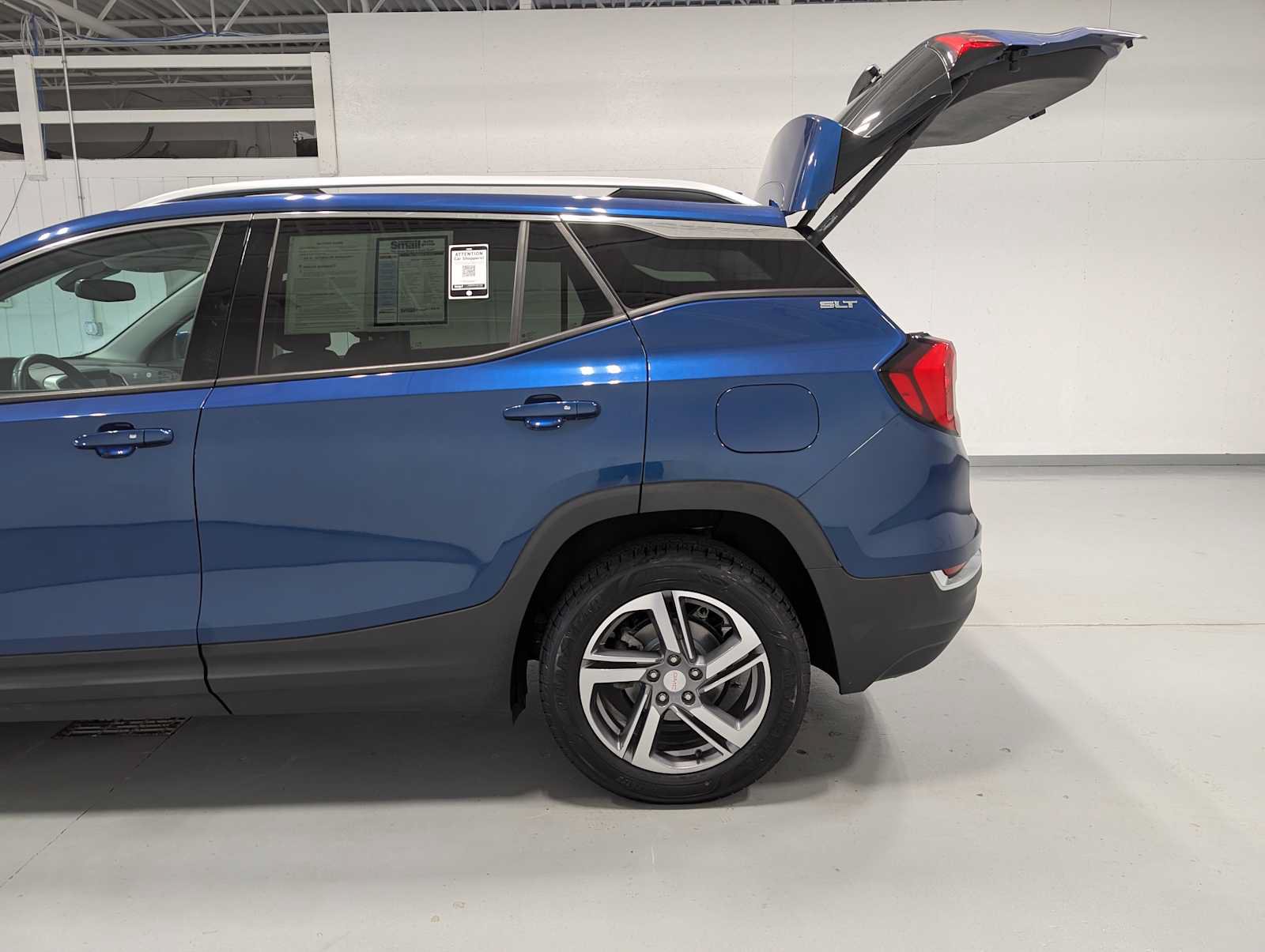Used 2020 GMC Terrain SLT w/ Preferred Package AWD/4WD image 11