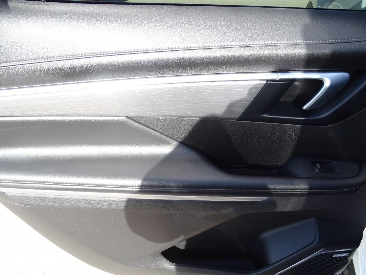 Used 2025 Buick Enclave AWD Preferred image 42