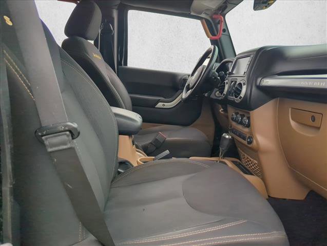 Used 2014 Jeep Wrangler Unlimited Sahara w/ Connectivity Group image 21