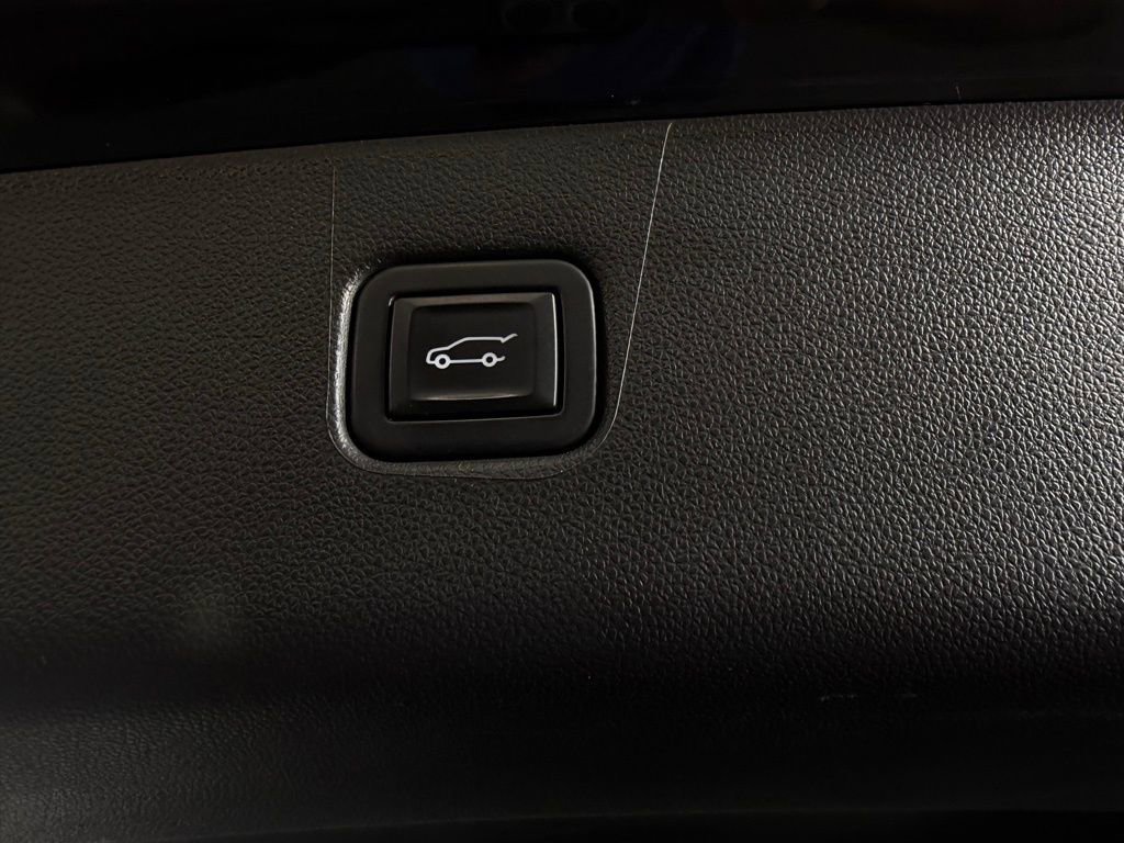 Used 2022 Chevrolet Blazer Premier w/ Enhanced Convenience Package image 31