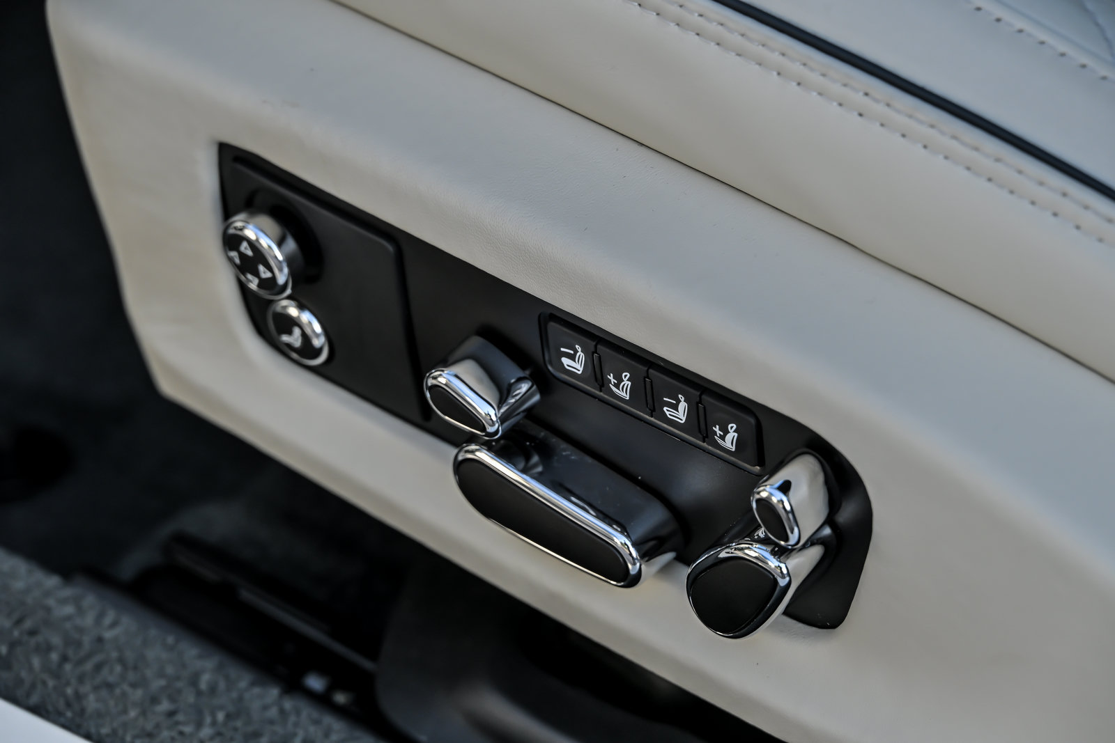 Used 2022 Bentley Continental GT AWD/4WD image 46