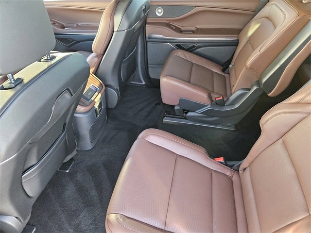 New 2025 Lincoln Navigator Reserve image 27