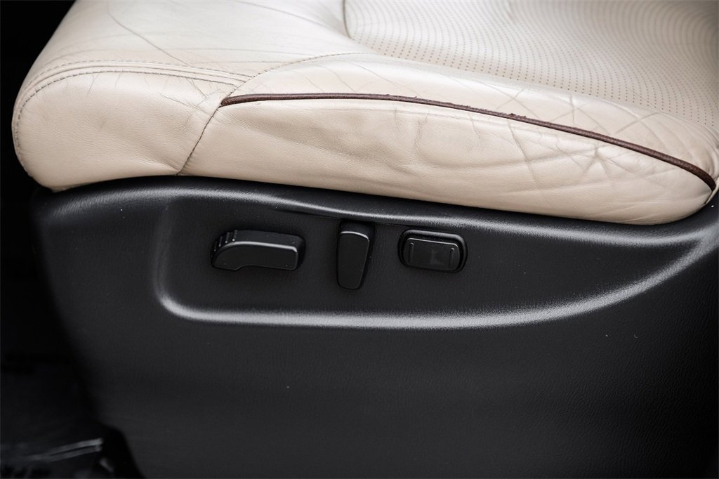 Used 2017 Nissan Armada Platinum w/ Captain Seat Package image 35