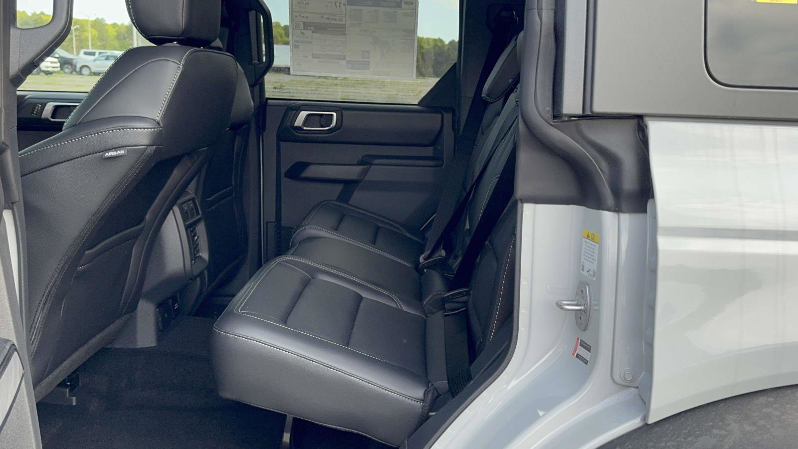 New 2026 Ford Bronco Outer Banks w/ Sasquatch Package AWD/4WD image 13